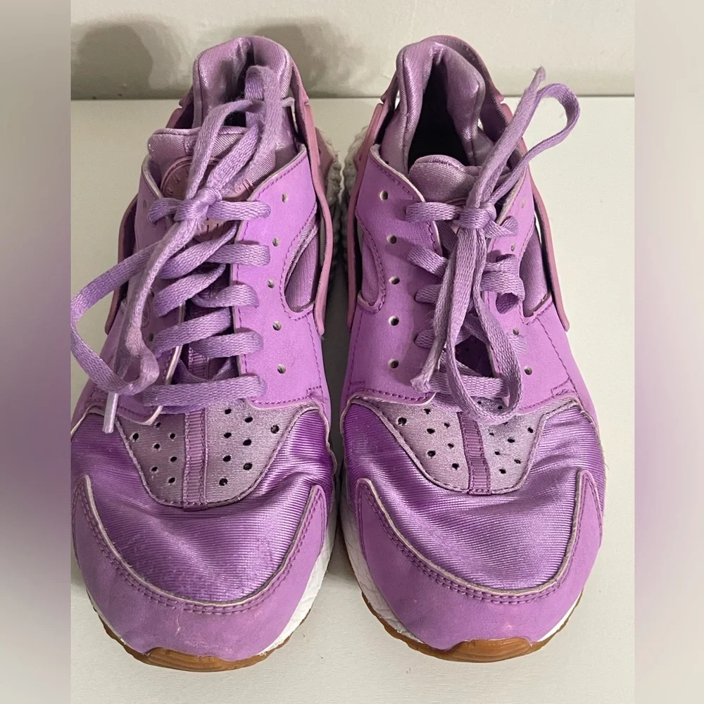 Nike Girls Purple Sneakers Size‎ 6